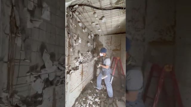 ДЕМОНТАЖ САНТЕХКАБИНЫ В ДОМЕ СЕРИИ П44 смотреть онлайн