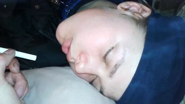 Сонный Антоша-вдул во сне смотреть онлайн