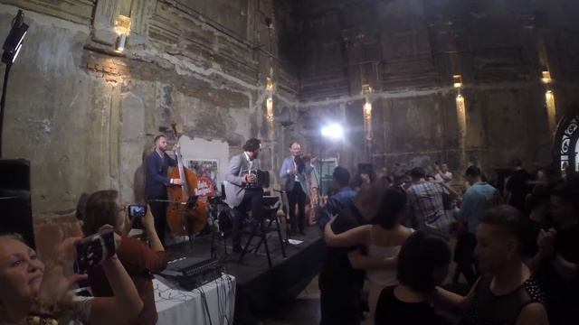 Solo Tango Orquestra - La Milonga De Buenos Aires смотреть онлайн