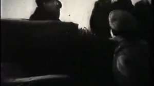 "И ЛЕНИН такой молодой и юный Октябрь впереди!"