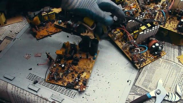 Блоки питания на цветмет! Разбор 19 БП и подсчет количества меди, алюминия в них. смотреть онлайн