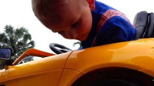 Bad Baby Отбуксировал Машину Little Driver on Colored Power Wheels TOWING CAR in Real Life (SKIT)