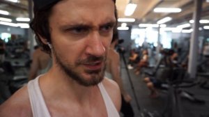 РУССКИЕ ВОРВАЛИСЬ В ЗАЛ К АМЕРИКАНЦАМ / ПРОКАЧКА СПИНЫ