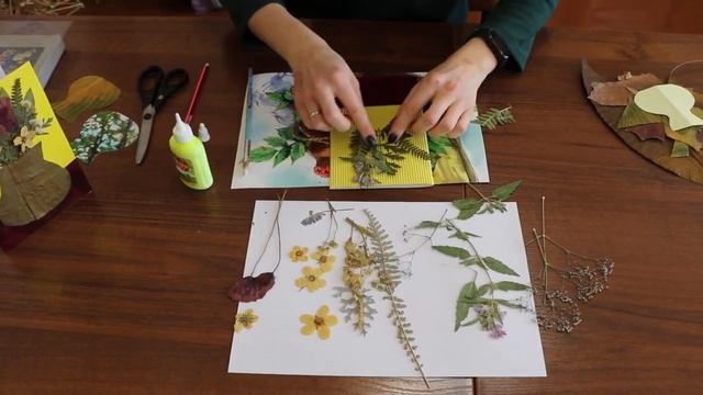 Изготовление открытки в технике "прессованная флористика" смотреть онлайн