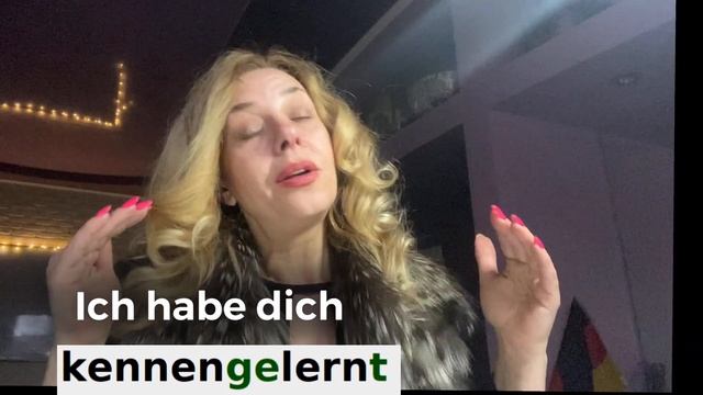 @deutschonlineru ЗНАКОМИТЬСЯ на немецком - как перевести kennenlernen? Немецкий с нуля- Фрау Анжели смотреть онлайн