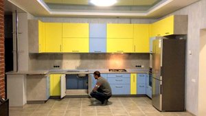 П-образная кухня с фурнитурой BLUM и SPACE CORNER