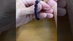 Четки браслет вязаные шерсть двадцать узелков 8мм узелок