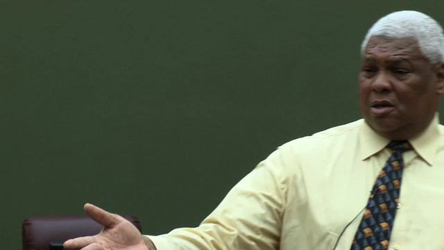 Charles Gibson - Professional Speaker: "Kill Complacency, Before Complacency Kills You" смотреть онлайн