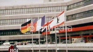 Flughafen Berlin-Tegel eröffnet, 1974