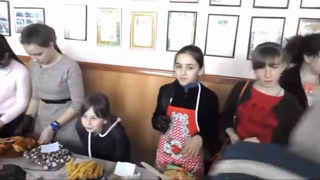 Ярмарок у школі смотреть онлайн