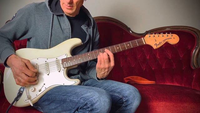 Testing a 1971 Fender Stratocaster with 0,6 mm high frets, day before refret! Mesa Boogie Mark III смотреть онлайн