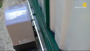 Откатные ворота металлические с электроприводом