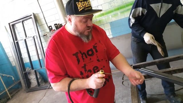 Как сварить красивый и ровный шов начинающему сварщику. смотреть онлайн