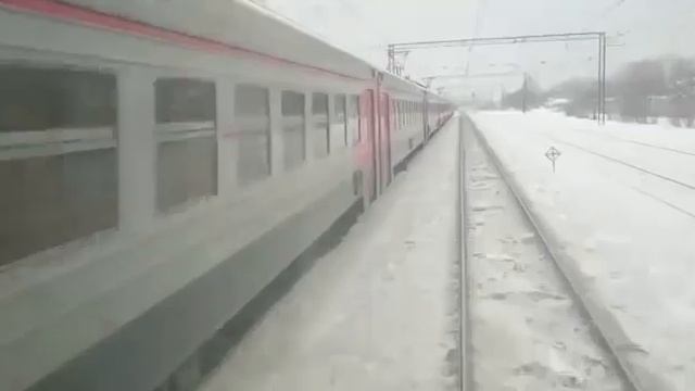 Поезд сбил двух людей смотреть онлайн