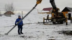 Ямобур Томск. Завинчивание винтовых свай Томск