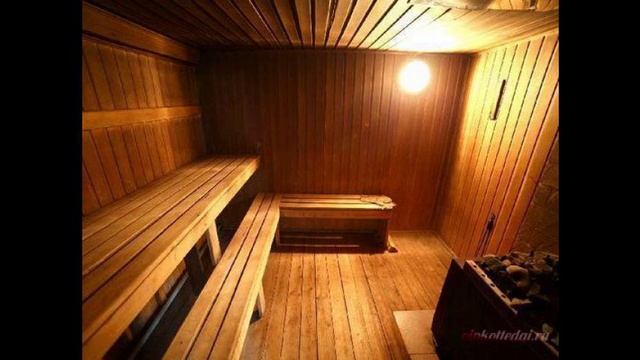 Коттедж с бассейном в Видном на 15 человек