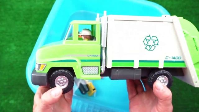 игрушка Мультик про Полицейская машина, экскаватор, трактор, Пожарная машина, мусоровозы Игрушки смотреть онлайн