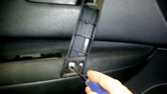 Снятие обшивки двери Nissan Qashqai 2007г.в. смотреть онлайн