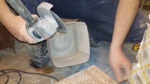 Простой способ резать без пыли УШМ ( болгаркой) плитку.