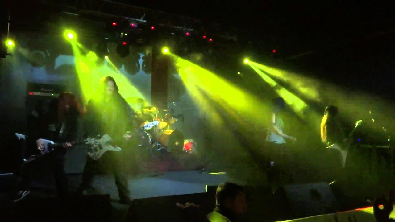 Arch Enemy – As the Pages Burn + Dead Eyes See No Future (Live In Krasnodar) смотреть онлайн