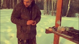 Как приготовить яичницу на костре в крышке от солдатского котелка