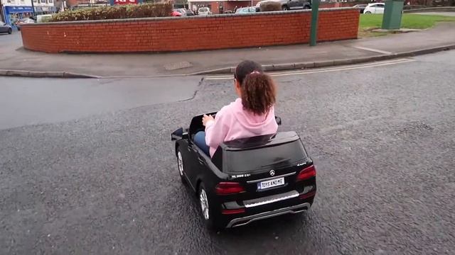 Плохие Дети Движущая сила Колеса ездить на автомобиле KFC Drive Thru Prank! смотреть онлайн