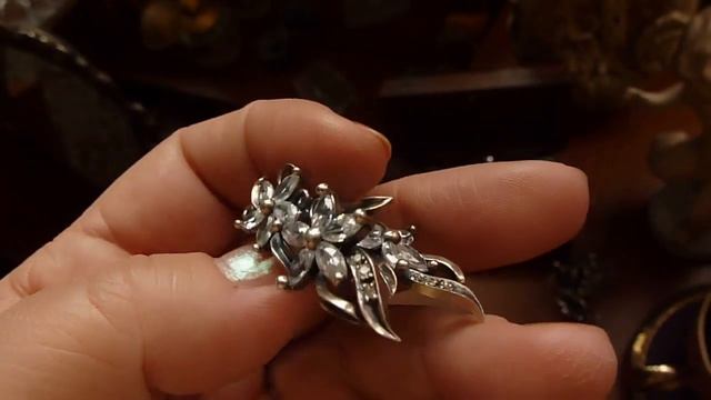 СЕРЕБРЯНЫЕ  СЕРЬГИ.