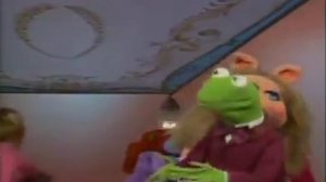 Muppet Show. Kermit and Miss Piggy - I Won't Dance (s2e10)