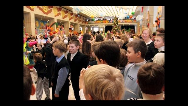 Хор мальчиков ДХС "Пионерия". Кремлевская елка 2011. Фоторепортаж смотреть онлайн