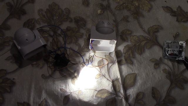 Параллельное включение датчиков движения . смотреть онлайн