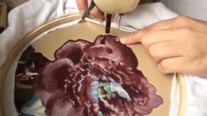 Вышивка аппликации из шелка Valentino