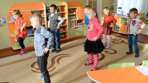 Веселая физкультминутка под музыку на занятиях в детском саду