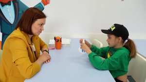 непроизносимый согласный на слух