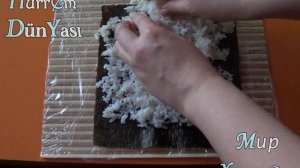 Роллы рисом наружу.