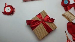 Как завязать бант на подарке / Упаковываем подарок подруге / Красное настроение