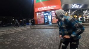 Когда На Него Бычат ПРОХОЖИЕ Он СРАЗУ Же Отвечает...