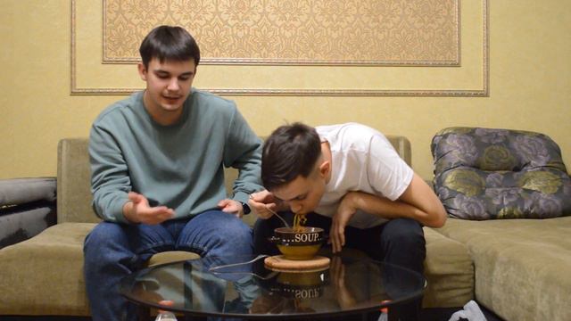 ПРОБУЕМ САМУЮ ОСТРУЮ ЛАПШУ В МИРЕ!!!