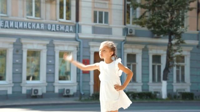 «Ростов город, Ростов Дон» исполняют воспитанники детского сада 301