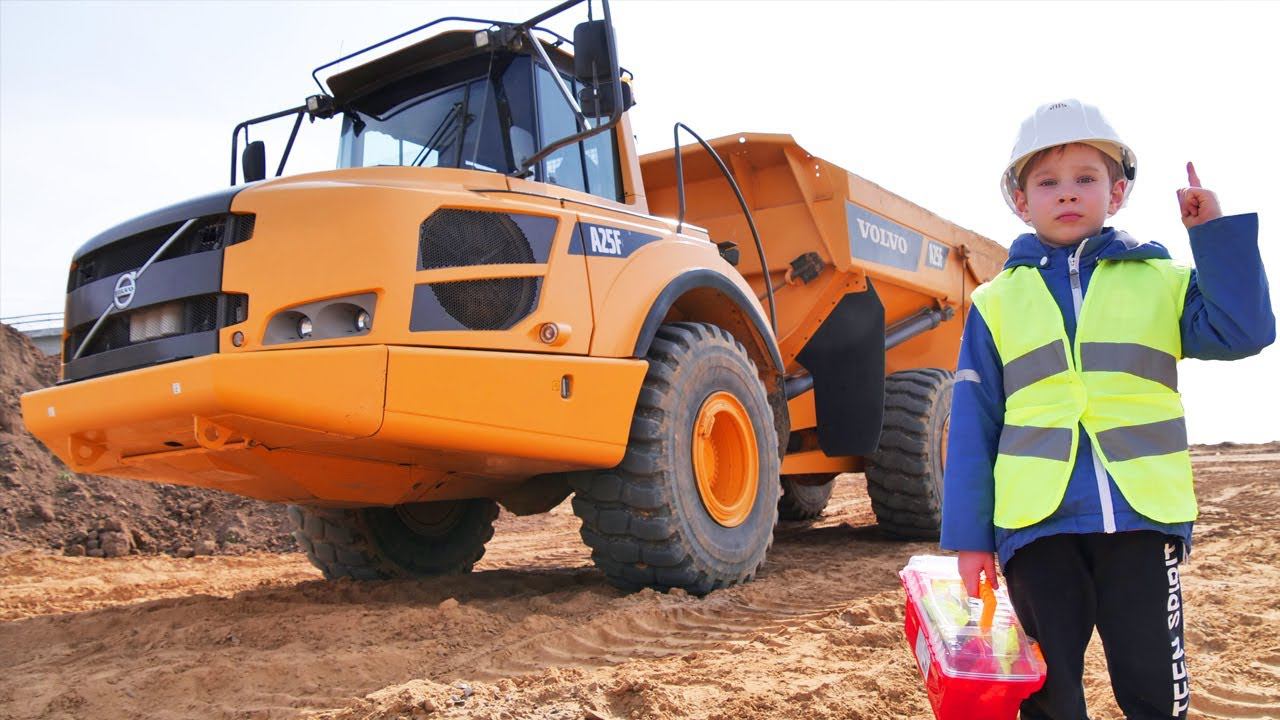 САМОСВАЛ сломался Лев чинит мощный гигантский ГРУЗОВИК и Возит песок на стройплощадке смотреть онлайн