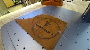 LaserPecker 4 Распаковка и Обзор портативного лазерного гравера