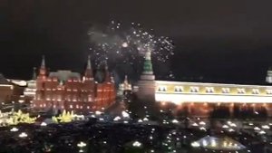 Новогодний салют 2018 в Москве над Красной Площадью.