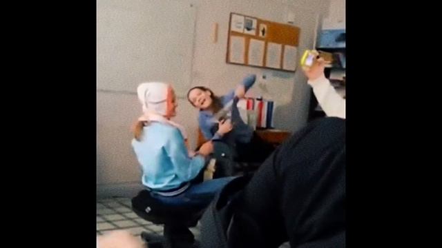 Странная вещь, время удивительная штука🥺❤️ смотреть онлайн