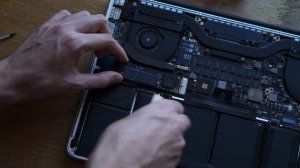 Come sostituire l'SSD del MacBook Pro Retina: guida • Ridble