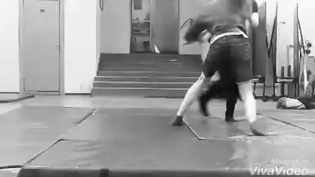 Пытался на прогиб кинуть смотреть онлайн