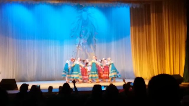 Квитень четыре двора смотреть онлайн