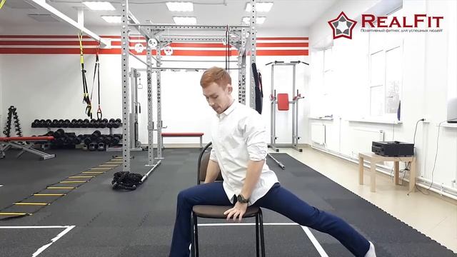 Комплекс упражнений для людей из офиса. Зарядка на 15 минут на рабочем месте