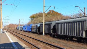 Электровоз ВЛ80с-2334 с хопперами идёт на Краснодар