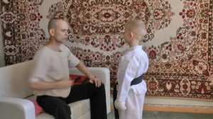 Маленький каратист избивает отца! каратэ, бокс, муай тай, мма
