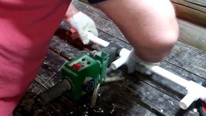 DIY. Система ниппельного поения перепелов для клеточной батареи. Ниппельные поилки для перепелов