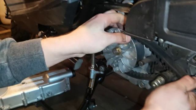 Замена ремня вариатора на китайском скутере. Самый быстрый и легкий способ. Венто смарт 2 смотреть онлайн